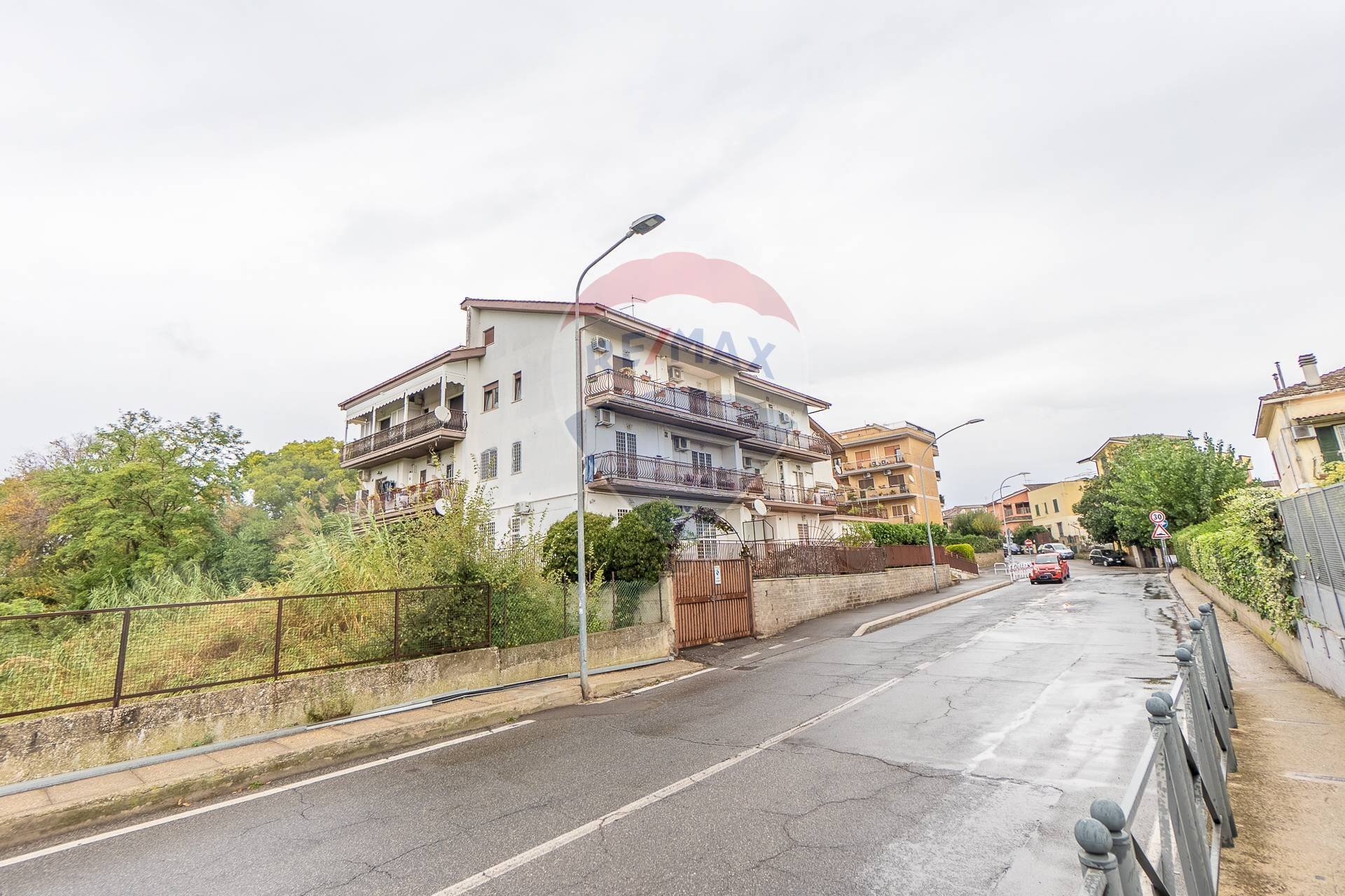 Edificio all\'aperto - Bilocale Via Martiri Di Belfiore
 
84, Marino - foto 3