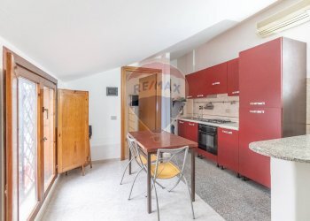 Cucina - Bilocale Via Martiri Di Belfiore
 
84, Marino - foto 8