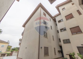 Edificio all\'aperto - Bilocale Via Martiri Di Belfiore
 
84, Marino - foto 4