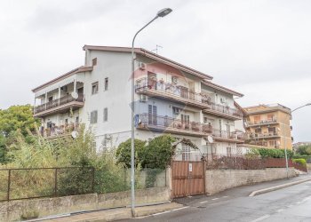 Edificio all\'aperto - Bilocale Via Martiri Di Belfiore
 
84, Marino - foto 1