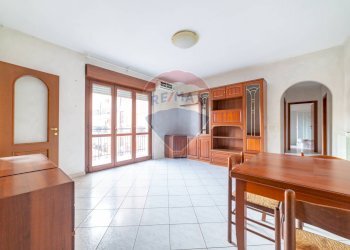 Sala da pranzo - Two-room apartment Via Augusto
 
42, Aprilia - photo 5