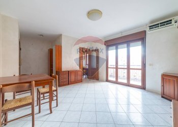 Sala da pranzo - Two-room apartment Via Augusto
 
42, Aprilia - photo 8