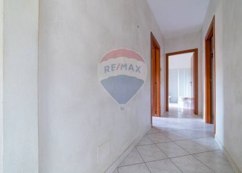 Hall / corridoio - Two-room apartment Via Augusto
 
42, Aprilia - photo 12