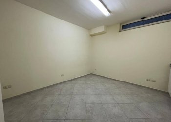 Foto 9 - Magazzino Via P.Musone
 
2, Casapulla - foto 9