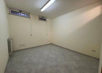 Foto 11 - Magazzino Via P.Musone
 
2, Casapulla - foto 11