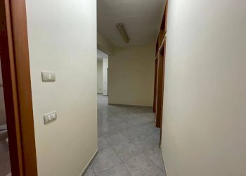 Foto 12 - Magazzino Via P.Musone
 
2, Casapulla - foto 12