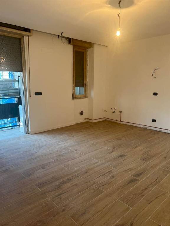 Soggiorno - Bilocale via FRATELLI PICARDI, 143, Sesto San Giovanni - foto 1