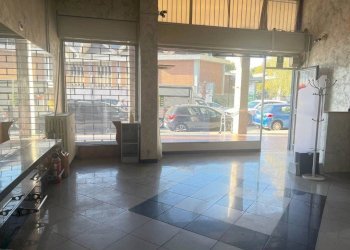 Interno non residenziale - Negozio via PUCCINI, 60, Sesto San Giovanni - foto 9