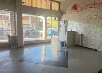 Interno non residenziale - Negozio via PUCCINI, 60, Sesto San Giovanni - foto 10