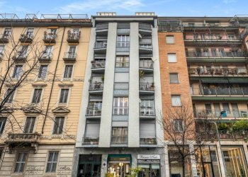 Facciata - Monolocale via Monte Bianco, 46, Milano - foto 1