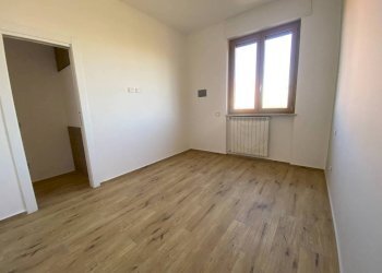 Camera da letto - Bilocale via Giovanni XXIII, 2, Pero - foto 9