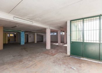 Magazzino - Negozio via Gubbio, 103/a, Torino - foto 27