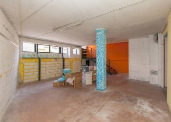 Cantina - Negozio via Gubbio, 103/a, Torino - foto 7