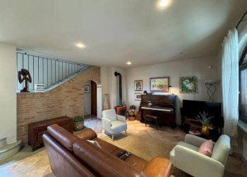 Salone - Villa Borgata Brandini, La Morra - foto 14