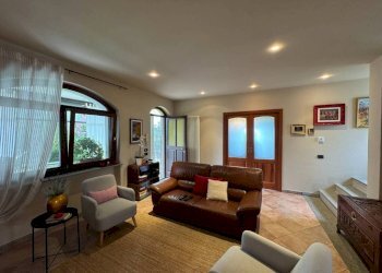 Salone - Villa Borgata Brandini, La Morra - foto 17