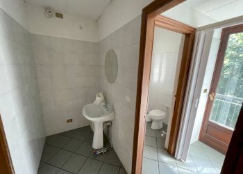 Bagno - Shop via Davide Spada, 69, Moiola - photo 15