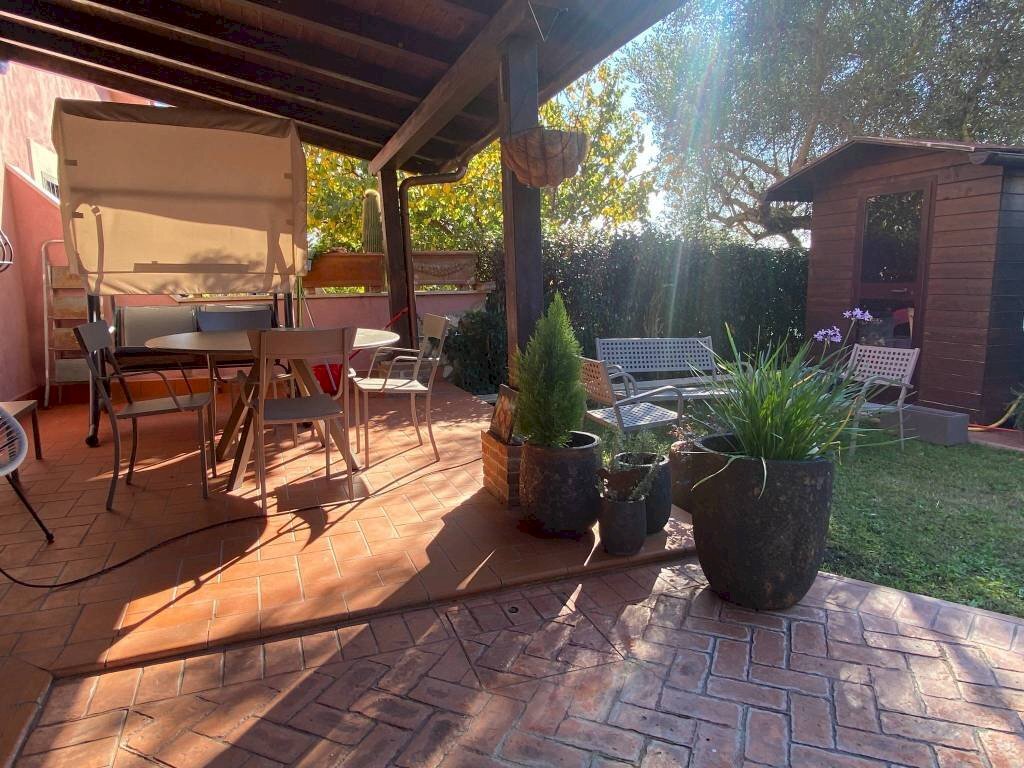 Giardino - Trilocale via Sant'Elena, Fara in Sabina - foto 3