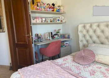 Camera da letto - Trilocale via Sant'Elena, Fara in Sabina - foto 15