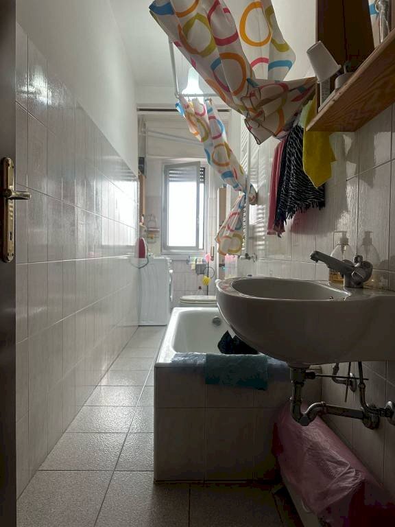 Bagno - Bilocale via Cividale, 3, Baranzate - foto 3