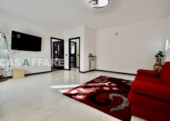 Salone - Quadrilocale via San Francesco d'Assisi, Seriate - foto 11