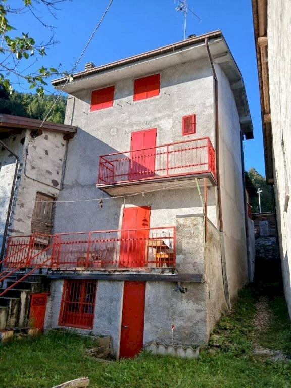 Facciata - Four-room apartment Località Bessega, Piateda - photo 2