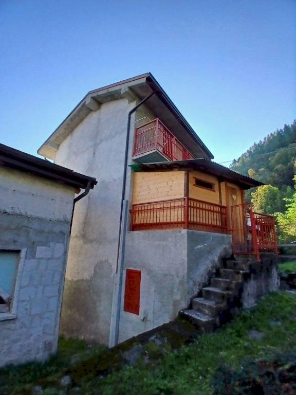 Facciata - Four-room apartment Località Bessega, Piateda - photo 3