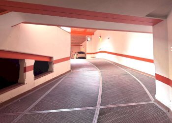 rampa - Posto Auto via De Leprosetti, Bologna (zona Centro Storico) - foto 6