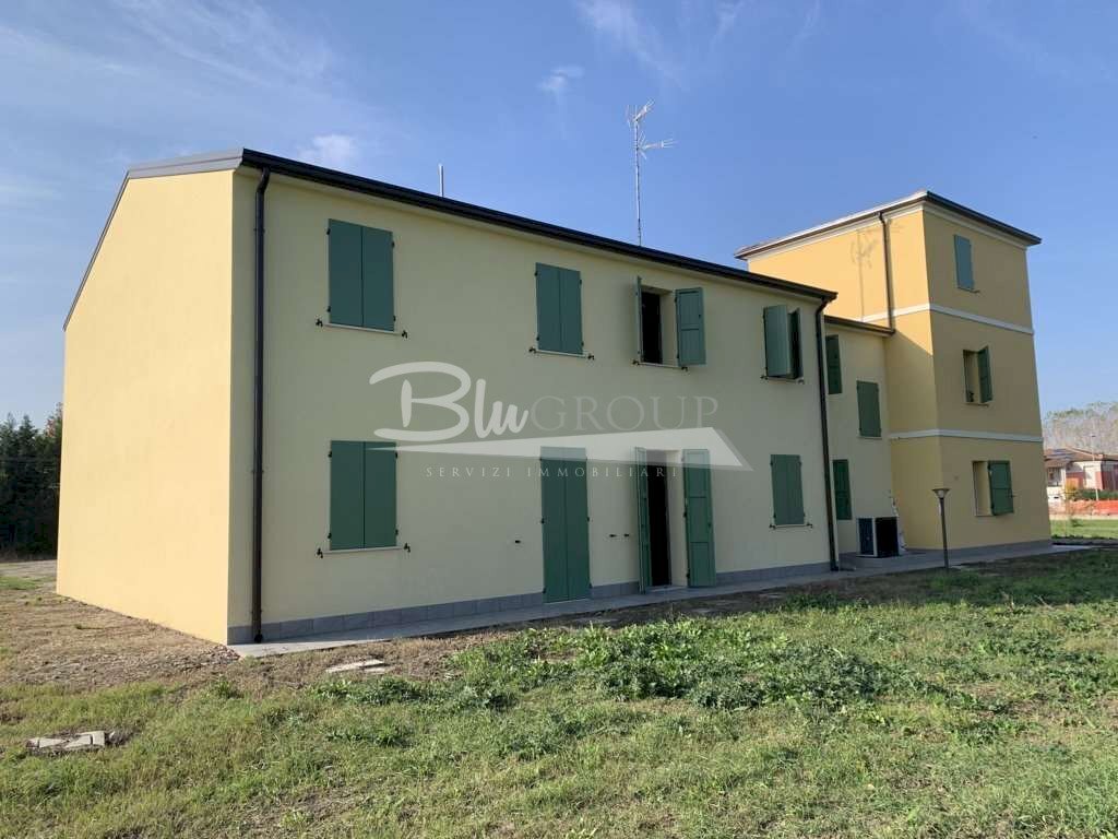 Four-room apartment Cavezzo - photo 1