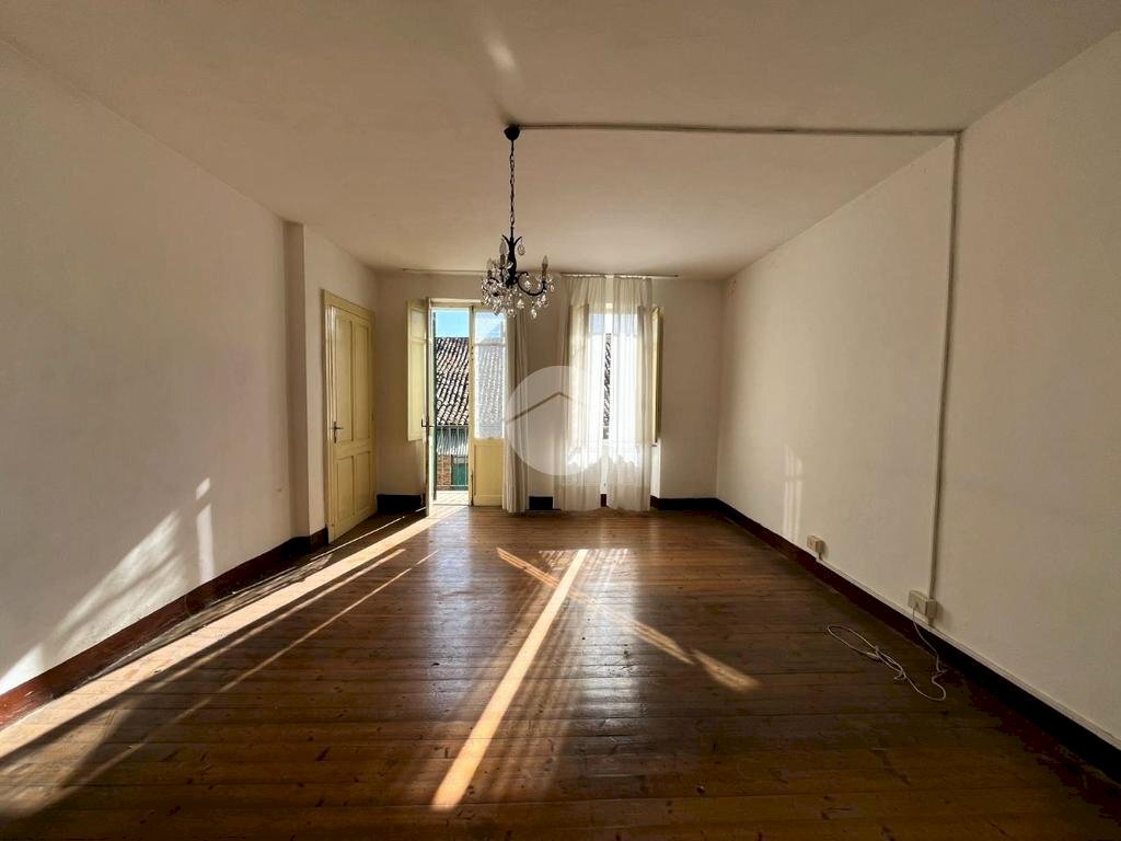 Rustic Via Cesare Battisti, Benna - photo 1