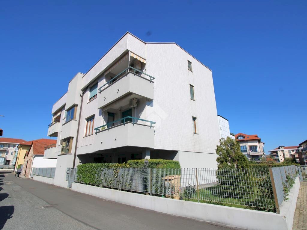 Apartment Via torino, Trofarello - photo 1