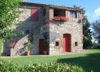 Villa Strada Provinciale di Petriolo, 61 
 Civitella Paganico, Civitella Paganico - photo 2