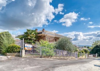 Appartamento Via Monte Grappa, Piossasco - foto 1