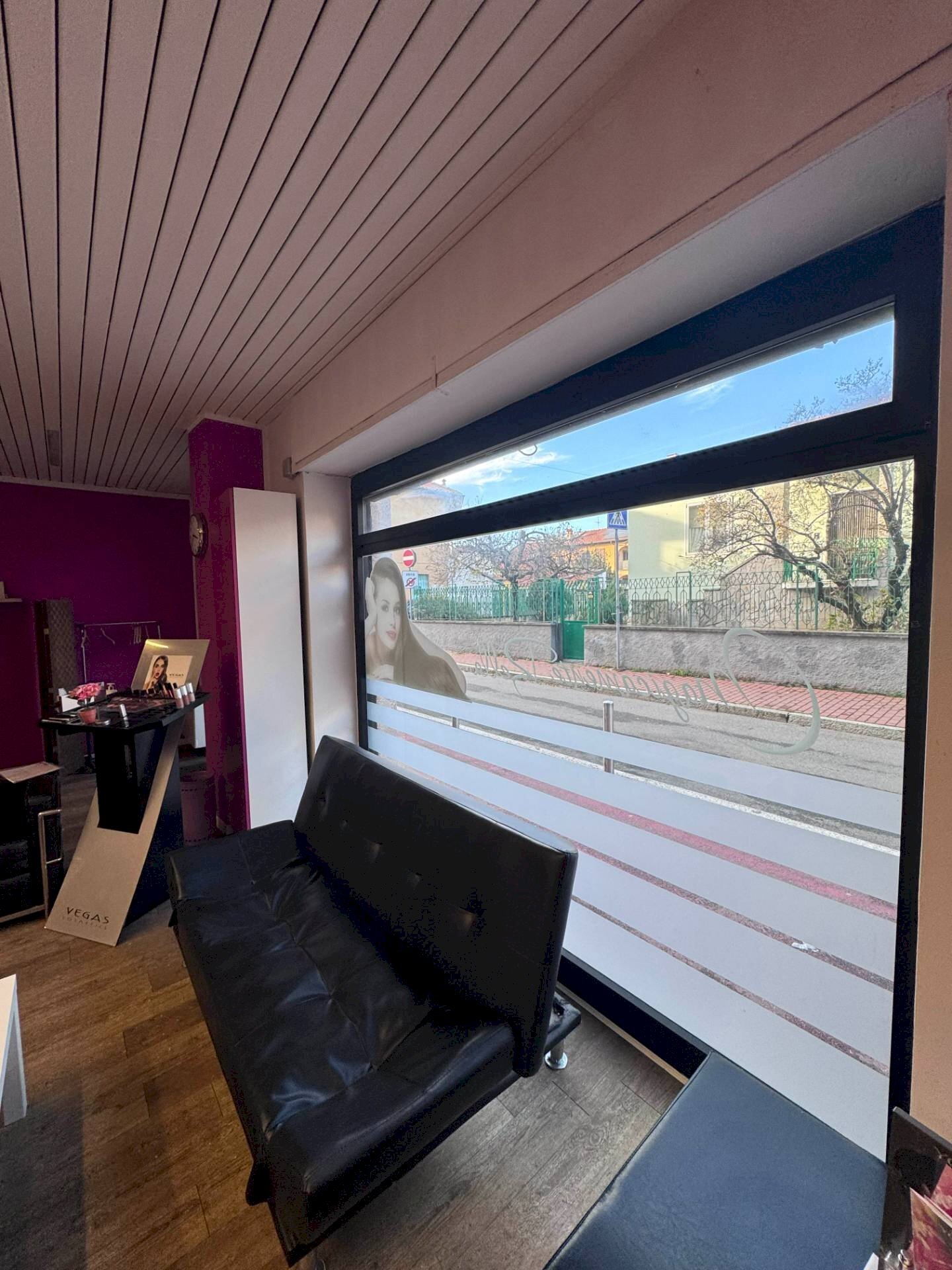 Foto 3 - Negozio Via Mazzini
 
33, Sedriano - foto 3