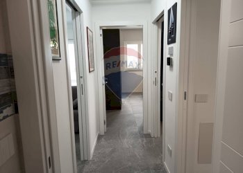 Hall / corridoio - Trilocale Via Alfredo Giovine
 
73, Bari - foto 4