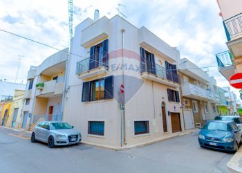 Edificio all\'aperto - Independent house Via Carlo Sessa
 
2, Modugno - photo 1