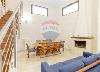 Sala da pranzo - Independent house Via Carlo Sessa
 
2, Modugno - photo 3