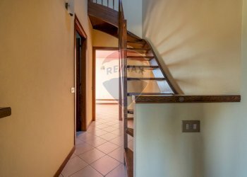 Scale - Casa semi indipendente Brugnoni
 
13, Besozzo - foto 15