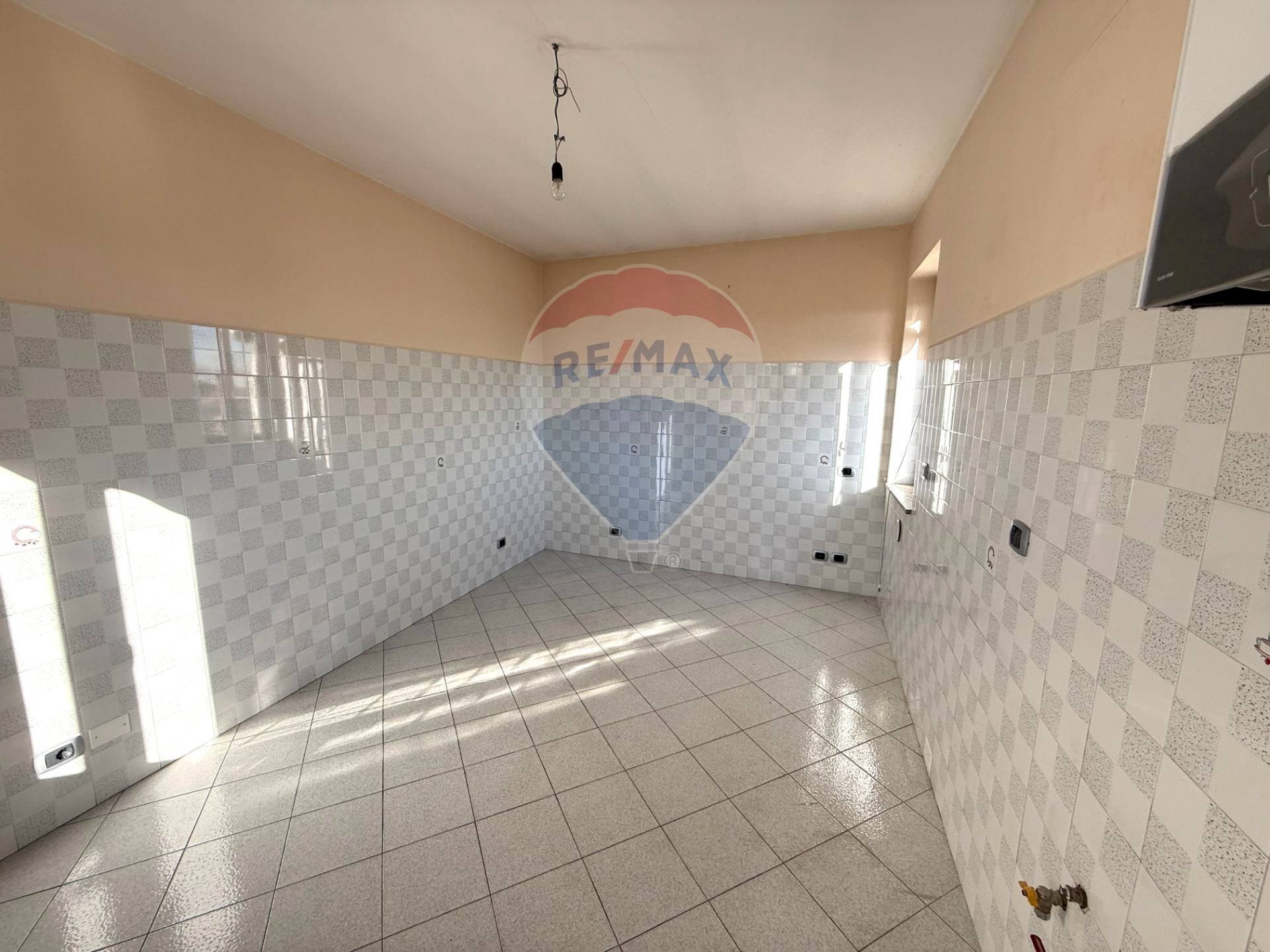 Stanza vuota - Trilocale Via Monte Cengio
 
7, Varese - foto 3