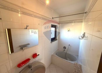 Bagno - Trilocale Via Monte Cengio
 
7, Varese - foto 21