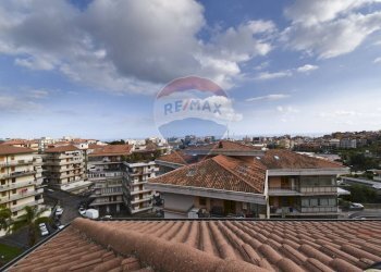 Edificio all\'aperto - Attico Via verga
 
108, Acireale - foto 4