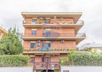 Edificio all\'aperto - Four-room apartment Via Icaro
 
8, Ciampino - photo 24
