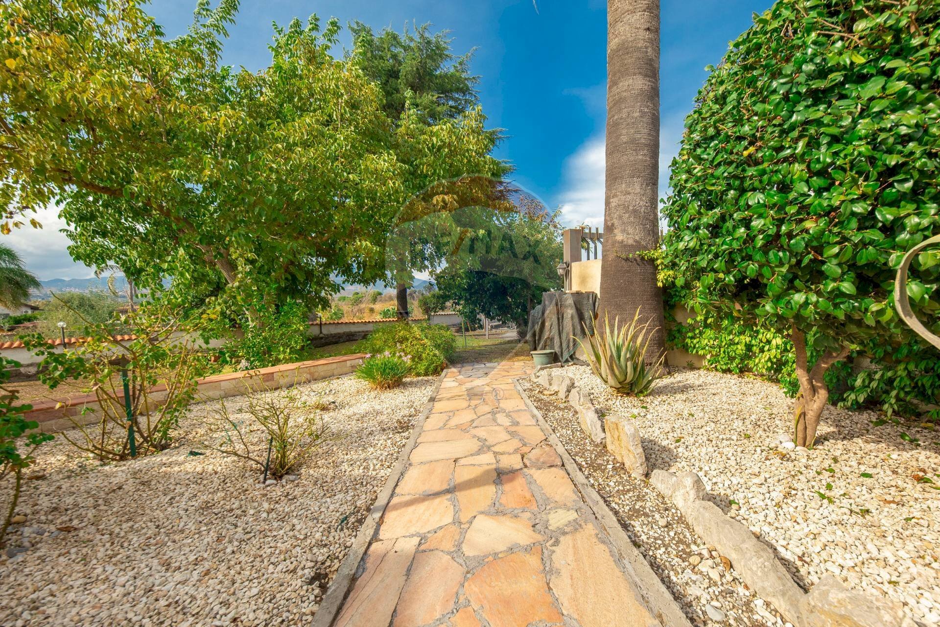 Giardino - Villa Via Degli Oleandri, Valverde - photo 2