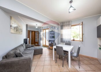 Sala da pranzo - Villa Via Degli Oleandri, Valverde - foto 18