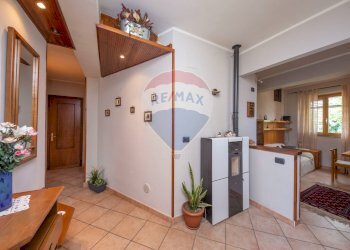 Sala da pranzo - Villa Via Degli Oleandri, Valverde - foto 26