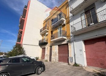 Edificio all\'aperto - Quadrilocale VIA D.GARSIA
 
4, Augusta - foto 3