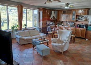 Sala da pranzo - Casa semi indipendente Santi Cosma e Damiano - foto 2