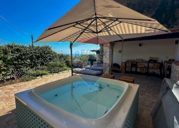 Piscina - Appartamento Via Pietr Composta
 
SNC, Formia - foto 1