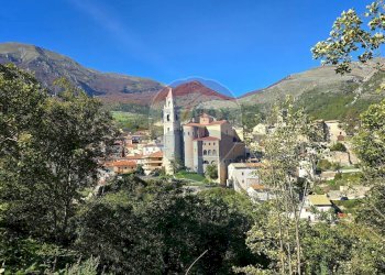 Vista delle montagne - Quadrilocale Via Fischiete
 
1, Palena - foto 27
