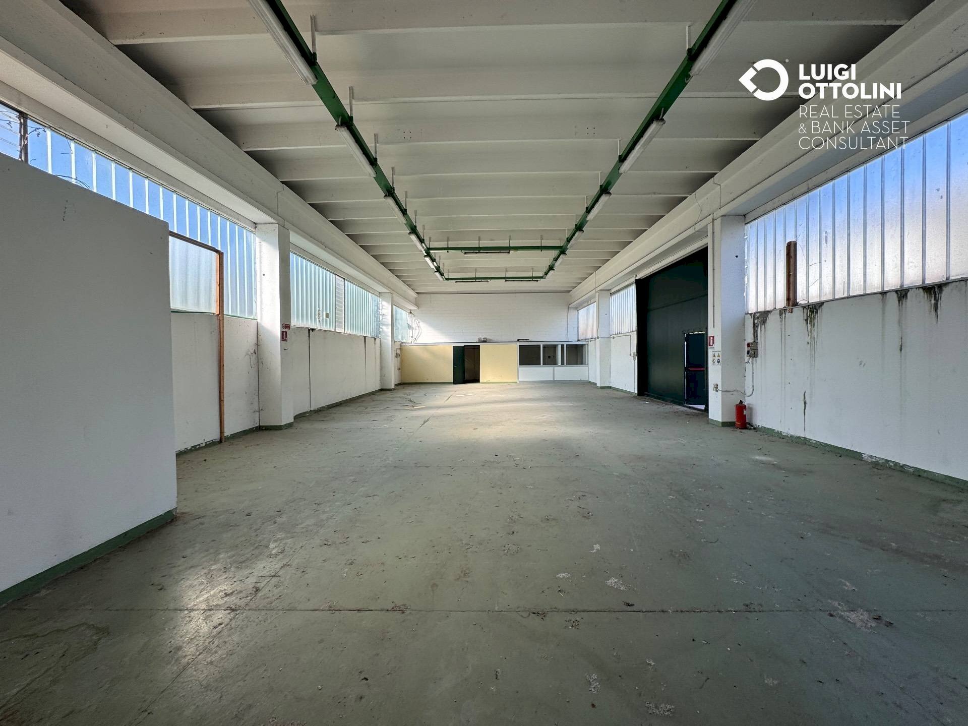 Foto 1 - Capannone via torre
 
5, Medolago - foto 1