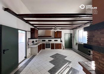 Foto 17 - Capannone via torre
 
5, Medolago - foto 17